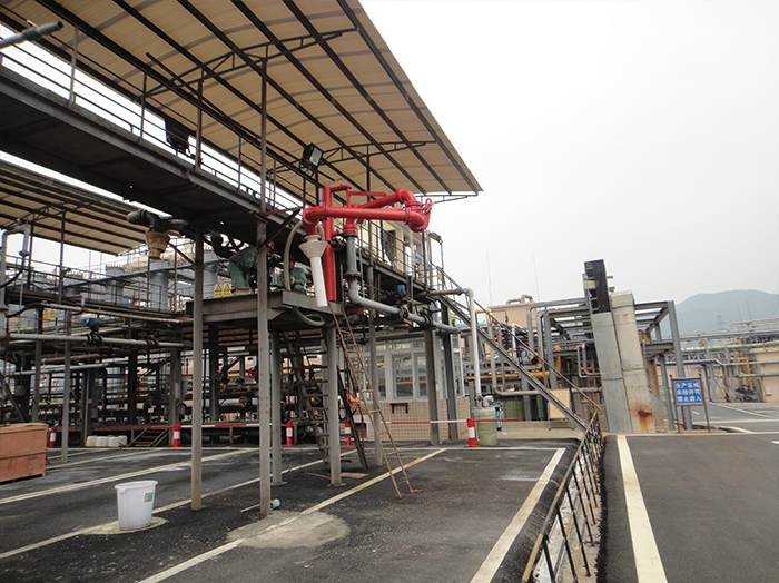 1589783057599596.jpg 1412襯四氟現(xiàn)場(chǎng)裝車.jpg